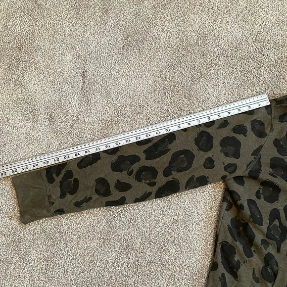 Mossimo XL Olive Green and Black Patterned Zip Up Sweatshirt (New with Tags) - Picture 5 of 7